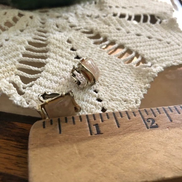 Vintage Clip On Earrings - Picture 2 of 3